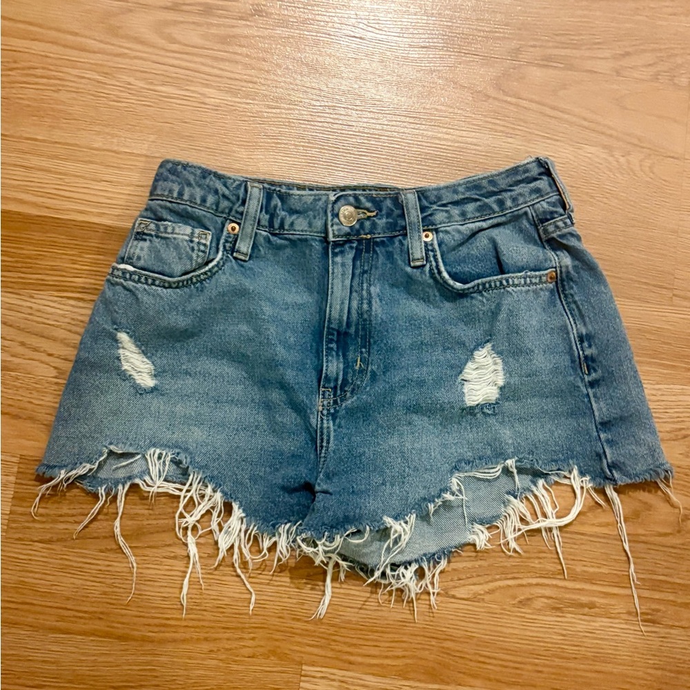 Forever 21 Shorts Women's Size 25 Distressed Cut Offs